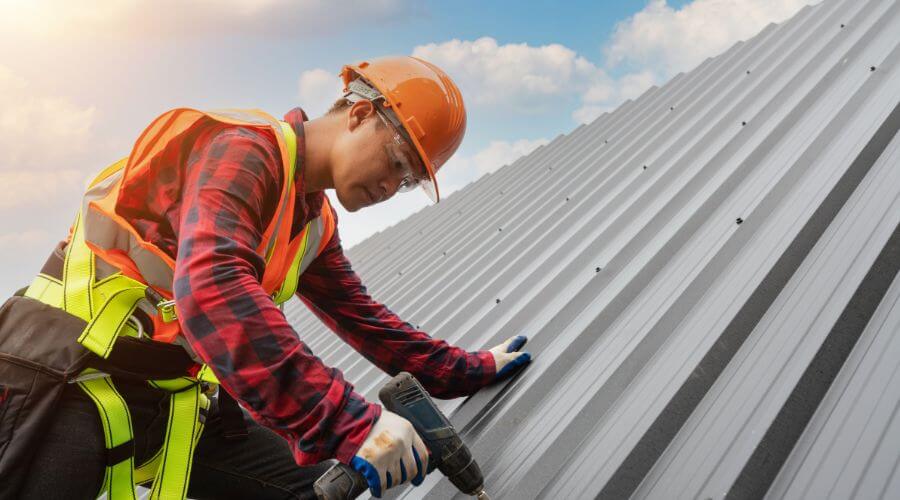 Professional residential roofers in Almont, MI